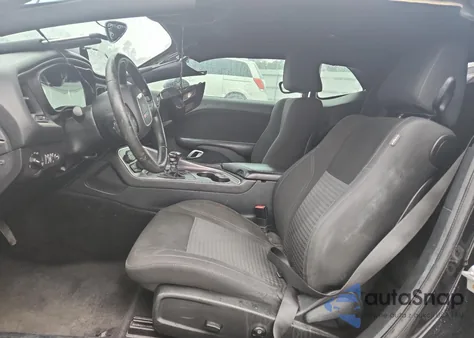 2015 Dodge Challenger Sxt z USA, uszkodzony, nr VIN 2C3CDZAG9FH774760